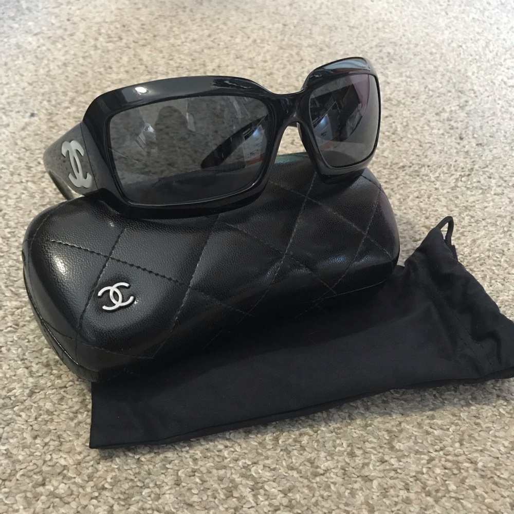 Chanel Sunglasses Mother of Pearl double Cs